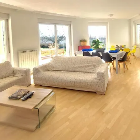 بيت ضيافة Casa Miguel Y Sally 3*