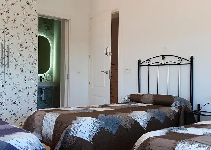 Casa Miguel Y Sally 게스트하우스 Villanueva de Las Manzanas